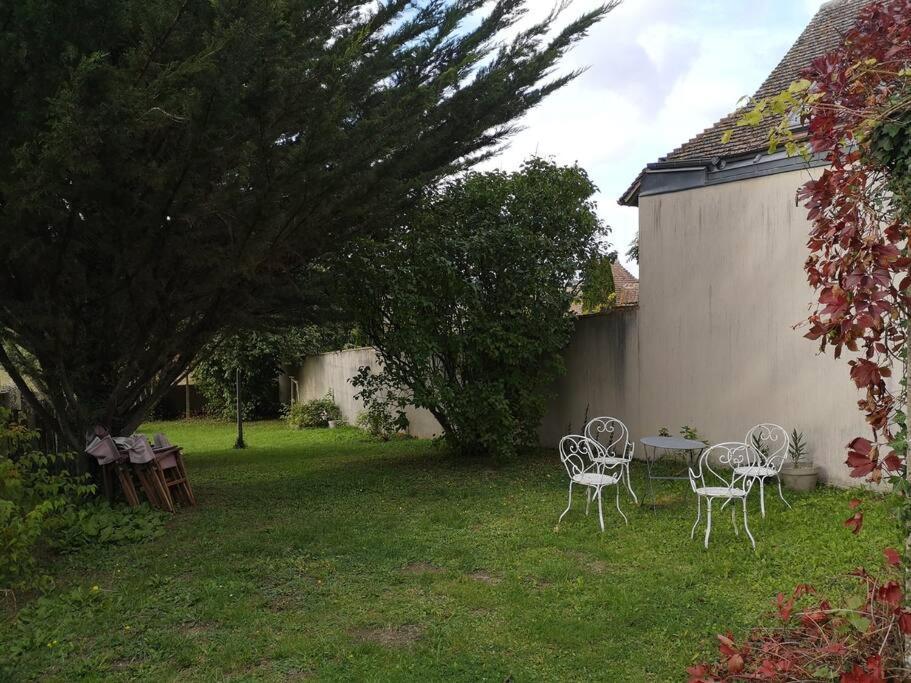 Villa Au Coeur De Mortagne, Un Balcon Sur Le Perche Exterior foto